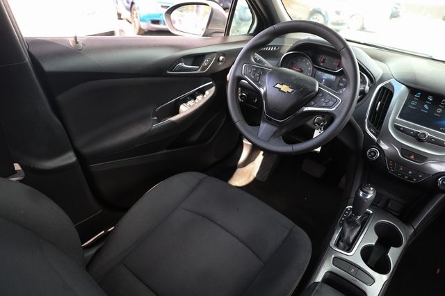 2017 Chevrolet CRUZE 4dr Hatchback Automatic LT - 23027678 - 19