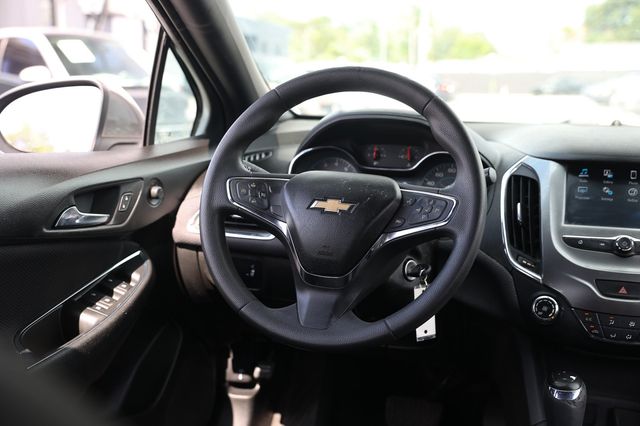 2017 Chevrolet CRUZE 4dr Hatchback Automatic LT - 23027678 - 26