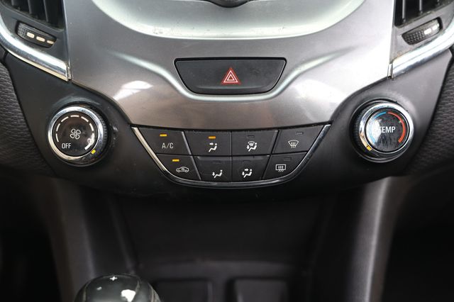 2017 Chevrolet CRUZE 4dr Hatchback Automatic LT - 23027678 - 29