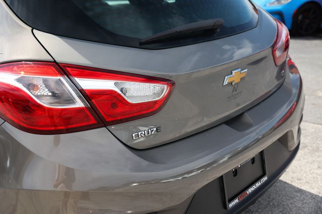 2017 Chevrolet CRUZE 4dr Hatchback Automatic LT - 23027678 - 32