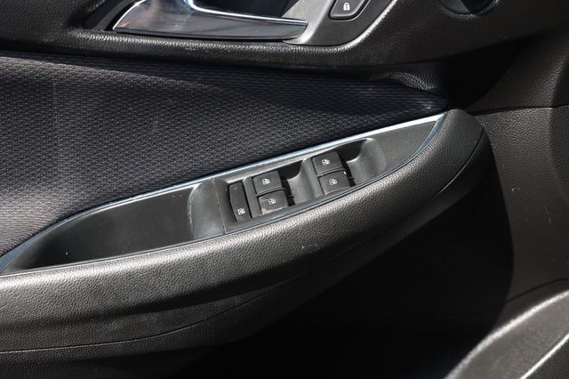 2017 Chevrolet CRUZE 4dr Hatchback Automatic LT - 23027678 - 38