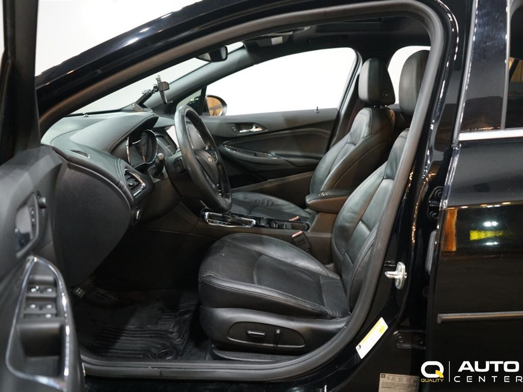 2017 Chevrolet CRUZE 4dr Hatchback Automatic Premier - 22947819 - 10