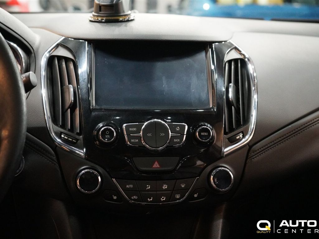 2017 Chevrolet CRUZE 4dr Hatchback Automatic Premier - 22947819 - 15