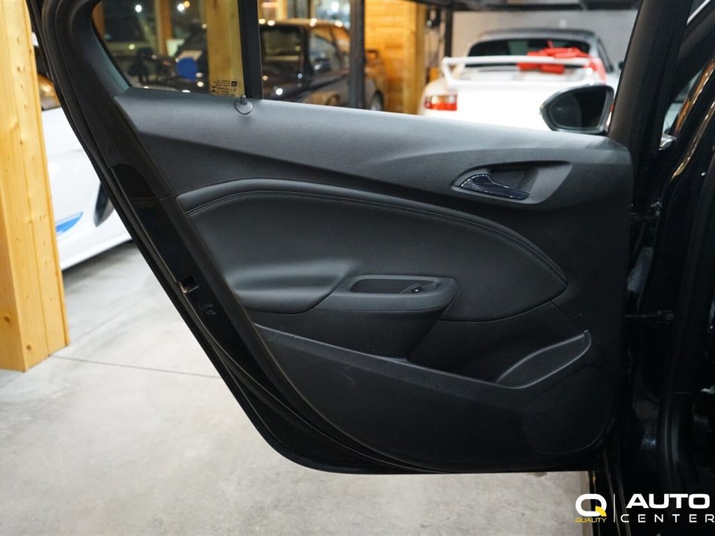 2017 Chevrolet CRUZE 4dr Hatchback Automatic Premier - 22947819 - 22