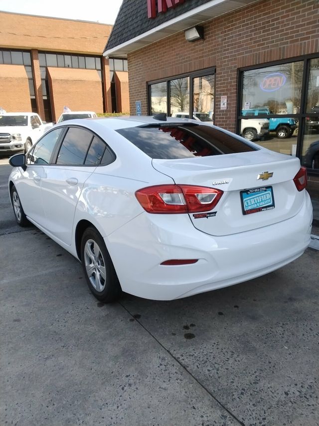 2017 Chevrolet CRUZE 4dr Sedan Automatic LS - 22984440 - 1