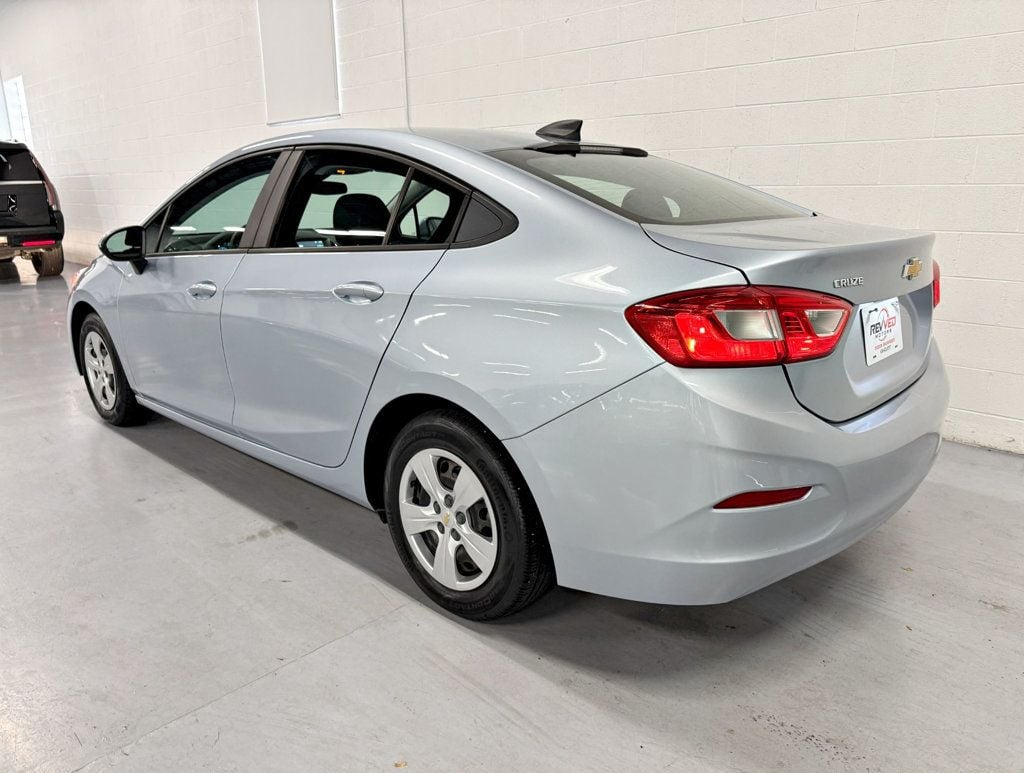 2017 Chevrolet CRUZE 4dr Sedan Automatic LS - 22677223 - 4