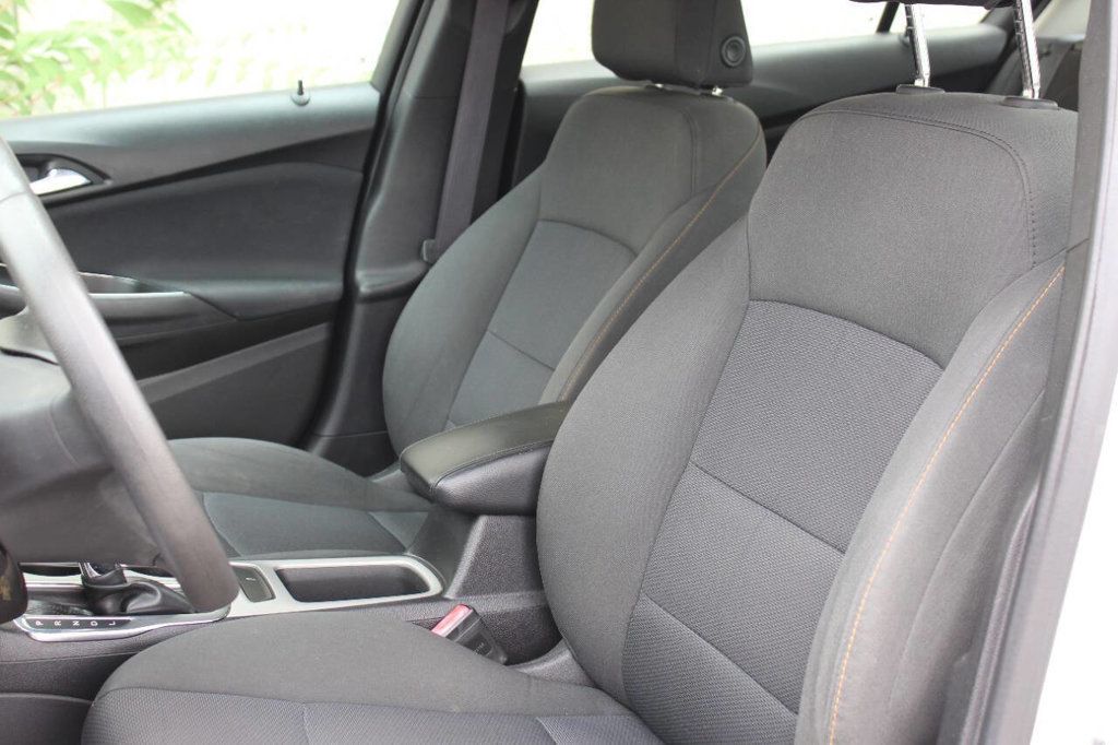 2017 Chevrolet CRUZE 4dr Sedan Automatic LS - 22899822 - 11