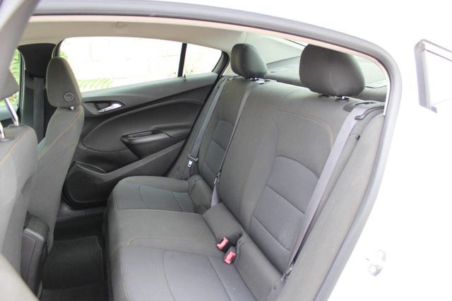 2017 Chevrolet CRUZE 4dr Sedan Automatic LS - 22899822 - 13