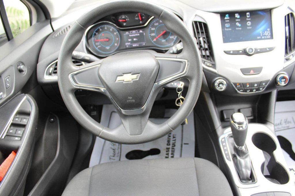 2017 Chevrolet CRUZE 4dr Sedan Automatic LS - 22899822 - 17