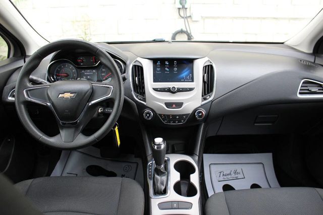 2017 Chevrolet CRUZE 4dr Sedan Automatic LS - 22899822 - 18