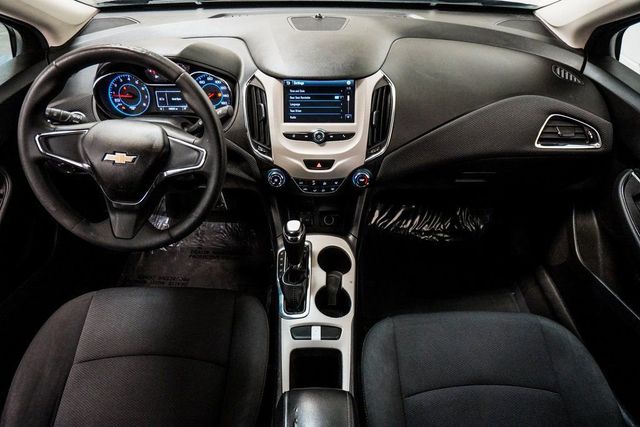 2017 Chevrolet CRUZE 4dr Sedan Automatic LS - 23013954 - 22