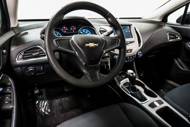 2017 Chevrolet CRUZE 4dr Sedan Automatic LS - 23013954 - 23