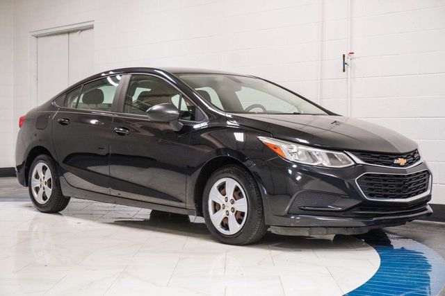 2017 Chevrolet CRUZE 4dr Sedan Automatic LS - 23013954 - 4