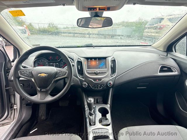 2017 Chevrolet CRUZE 4dr Sedan Automatic LT - 23090467 - 5
