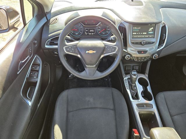 2017 Chevrolet CRUZE 4dr Sedan Automatic LT - 22937036 - 9