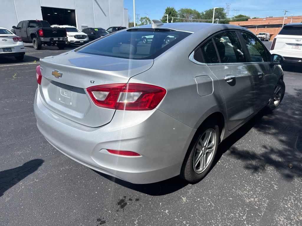 2017 Chevrolet CRUZE 4dr Sedan Automatic LT - 23044176 - 4