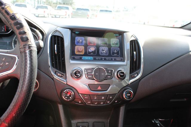 2017 Chevrolet CRUZE 4dr Sedan Automatic LT - 22994330 - 12