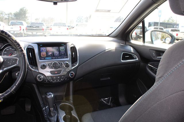 2017 Chevrolet CRUZE 4dr Sedan Automatic LT - 22994330 - 18