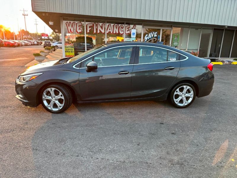2017 Chevrolet CRUZE 4dr Sedan Automatic Premier - 22898566 - 1