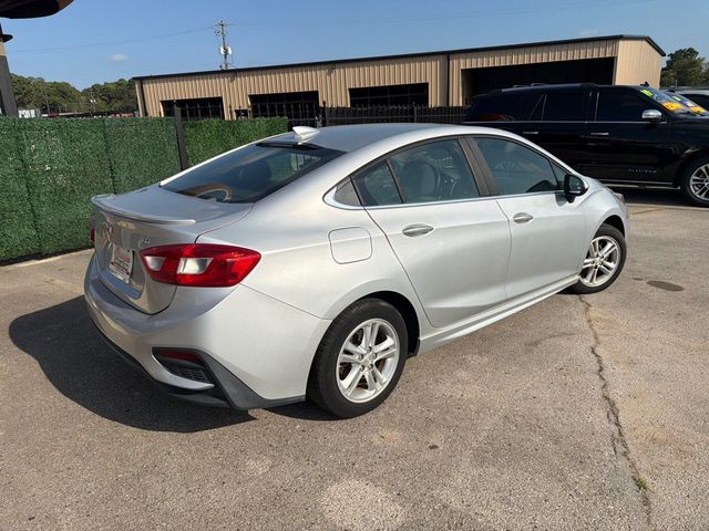 2017 Chevrolet CRUZE 4dr Sedan Manual LT - 22978668 - 3