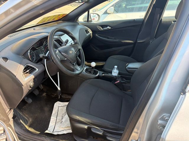2017 Chevrolet CRUZE 4dr Sedan Manual LT - 22978668 - 7