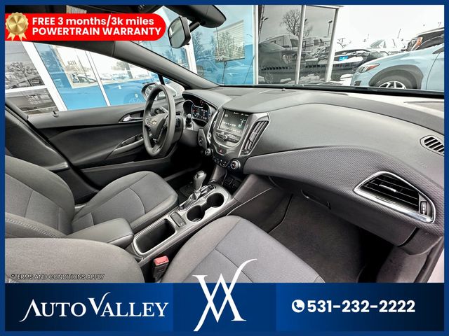 2017 Chevrolet Cruze LT Sedan 4D - 22954295 - 18