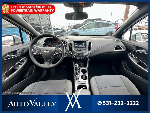 2017 Chevrolet Cruze LT Sedan 4D - 22954295 - 28