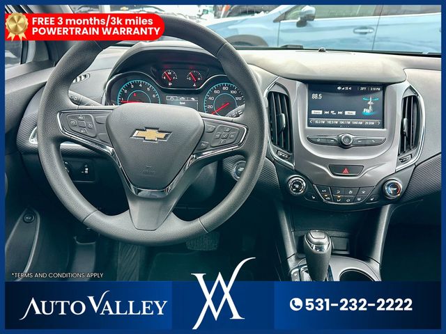 2017 Chevrolet Cruze LT Sedan 4D - 22954295 - 29
