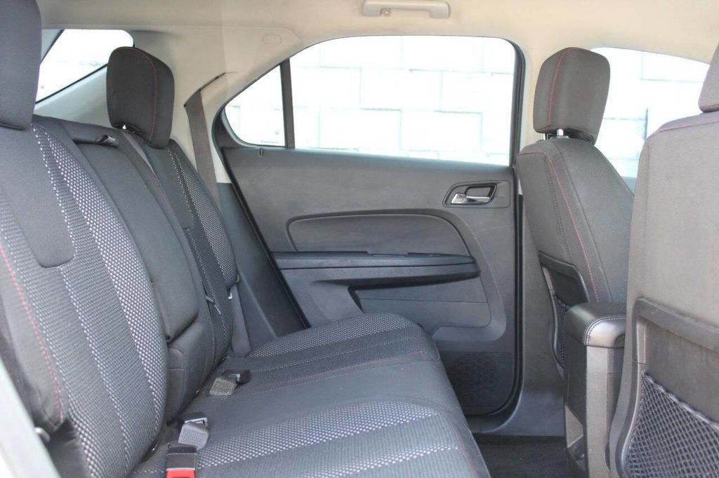 2017 Chevrolet Equinox FWD 4dr LS - 22912712 - 13