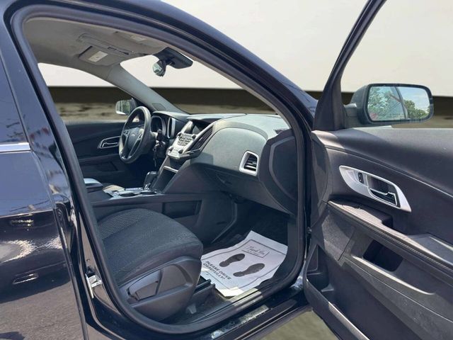 2017 Chevrolet Equinox FWD 4dr LS - 23049610 - 18