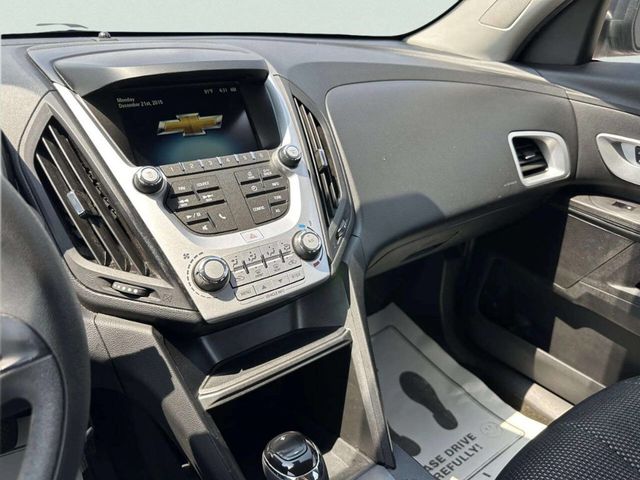 2017 Chevrolet Equinox FWD 4dr LS - 23049610 - 28