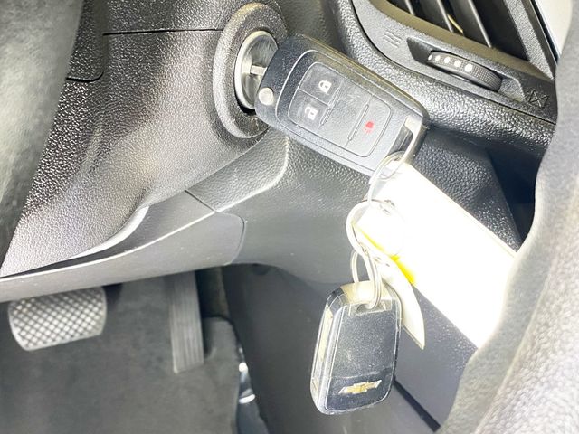 2017 Chevrolet Equinox FWD 4dr LS - 22950779 - 24