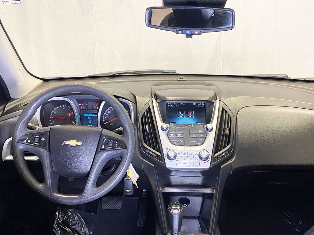 2017 Chevrolet Equinox FWD 4dr LS - 22950779 - 37