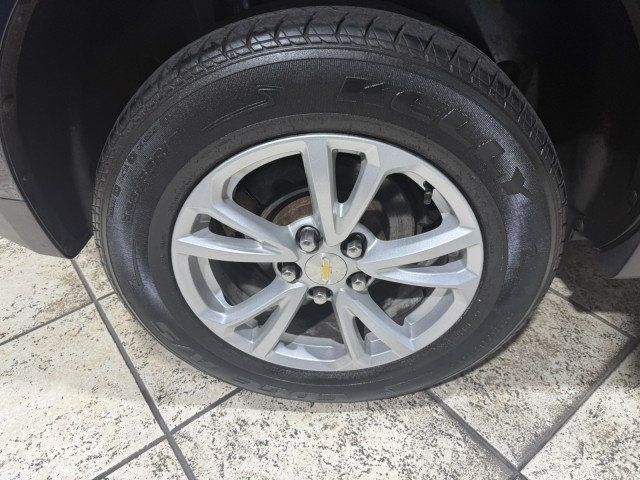 2017 Chevrolet Equinox FWD 4dr LT w/1LT - 23049449 - 8