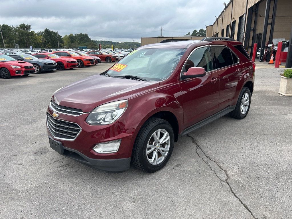 2017 Chevrolet Equinox LT photo 2