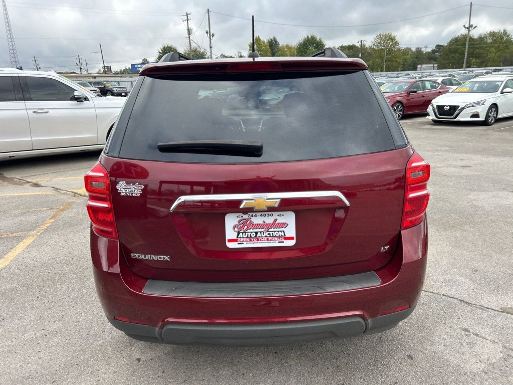 2017 Chevrolet Equinox LT photo 4
