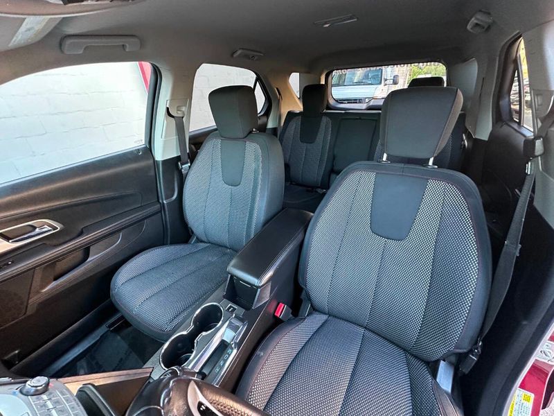 2017 Chevrolet Equinox FWD 4dr LT w/1LT - 22909638 - 17