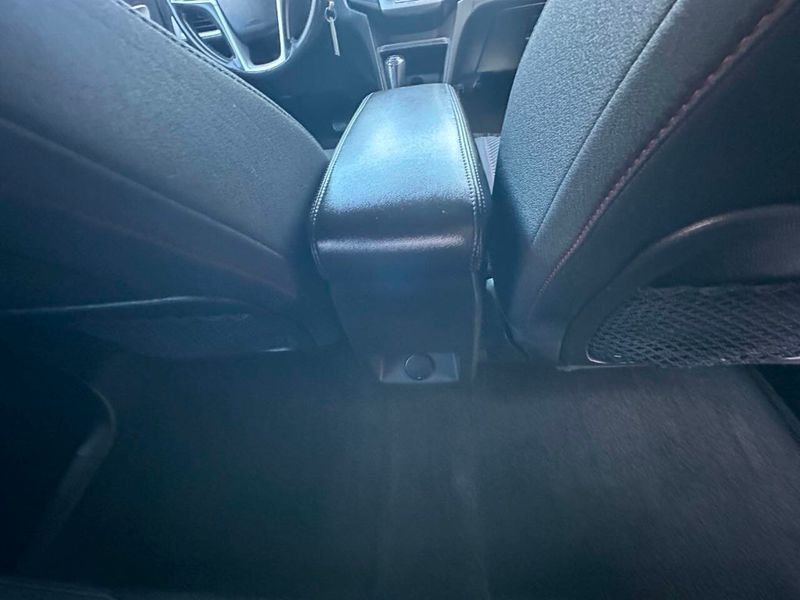 2017 Chevrolet Equinox FWD 4dr LT w/1LT - 22909638 - 23