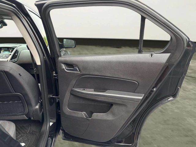 2017 Chevrolet Equinox FWD 4dr LT w/1LT - 23043558 - 17