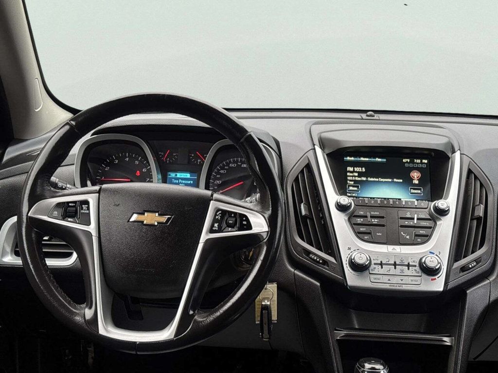 2017 Chevrolet Equinox FWD 4dr LT w/1LT - 23043558 - 22