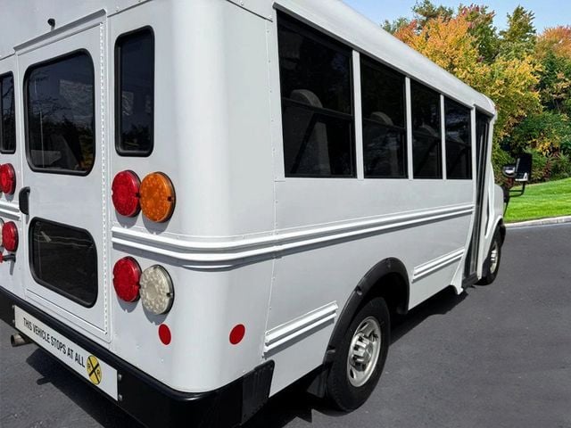 2017 Chevrolet Express 3500 Multifunction Shuttle Bus 18k Miles For Students Schools Teams Charters & Churches - 22808266 - 10