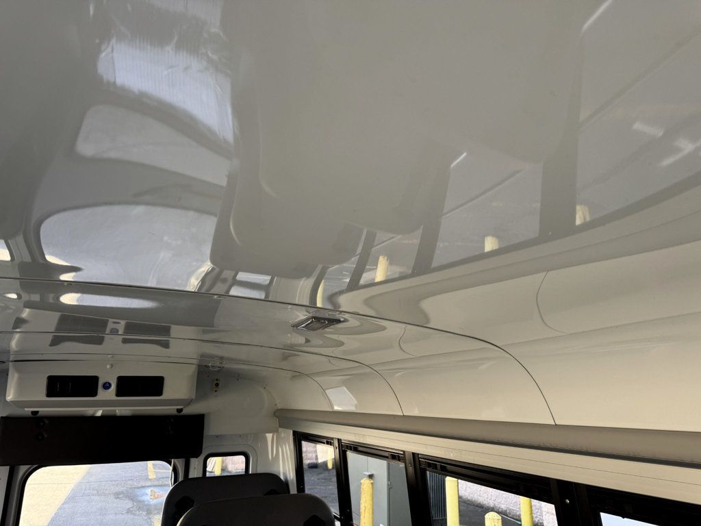 2017 Chevrolet Express 3500 Multifunction Shuttle Bus 18k Miles For Students Schools Teams Charters & Churches - 22808266 - 32
