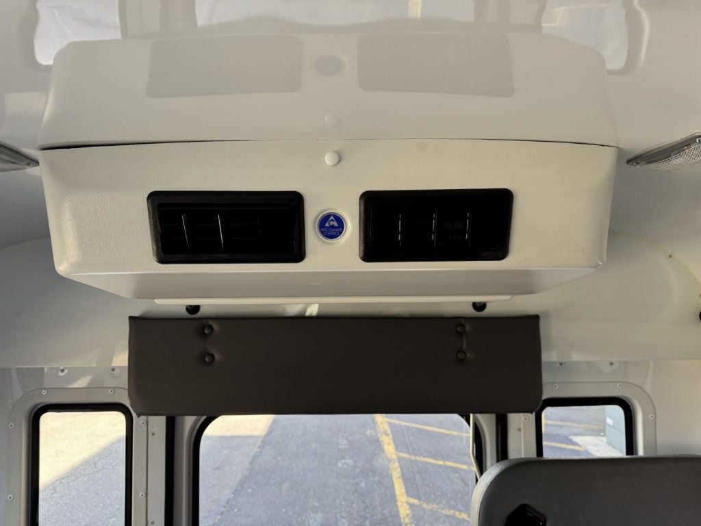 2017 Chevrolet Express 3500 Multifunction Shuttle Bus 18k Miles For Students Schools Teams Charters & Churches - 22808266 - 33