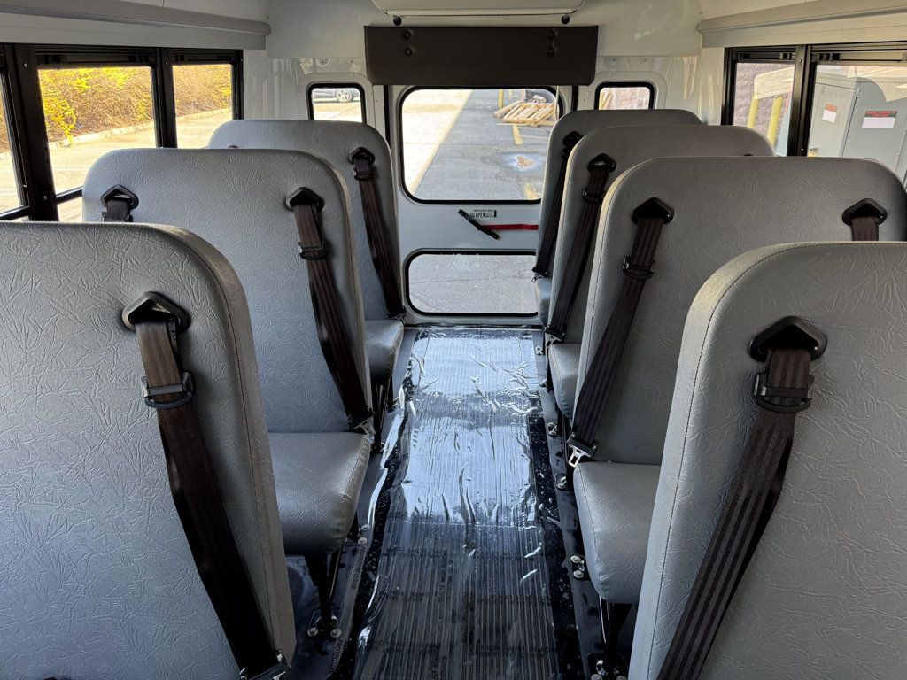 2017 Chevrolet Express 3500 Multifunction Shuttle Bus 18k Miles For Students Schools Teams Charters & Churches - 22808266 - 5