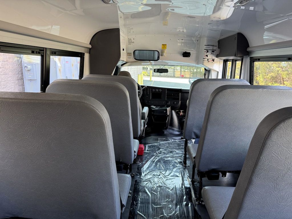 2017 Chevrolet Express 3500 Multifunction Shuttle Bus 18k Miles For Students Schools Teams Charters & Churches - 22808266 - 6