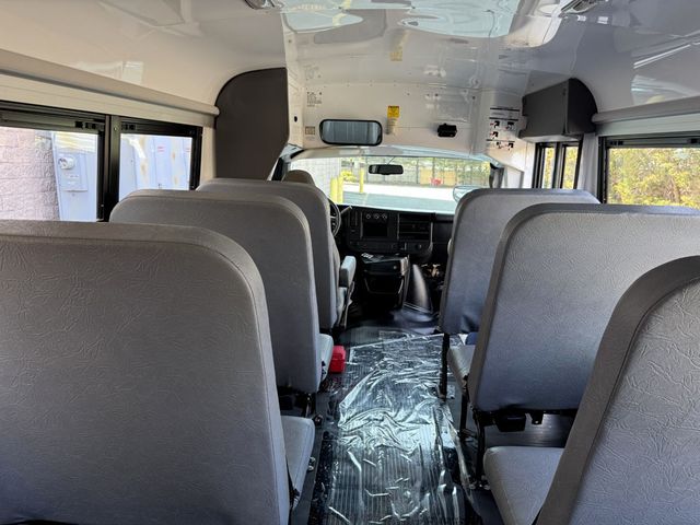 2017 Chevrolet Express 3500 Multifunction Shuttle Bus 18k Miles For Students Schools Teams Charters & Churches - 22808266 - 6