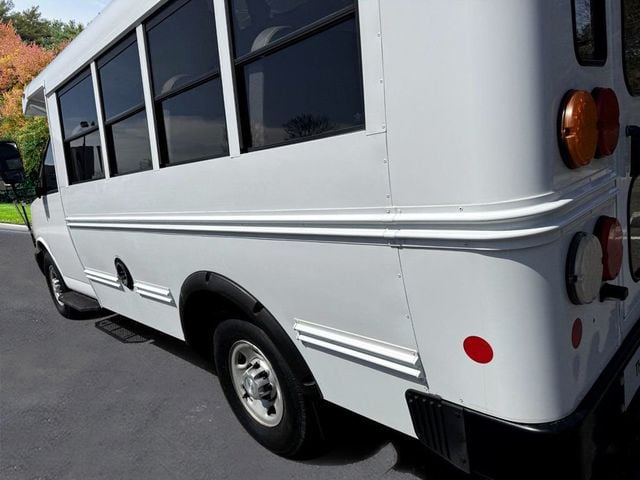 2017 Chevrolet Express 3500 Multifunction Shuttle Bus 18k Miles For Students Schools Teams Charters & Churches - 22808266 - 7