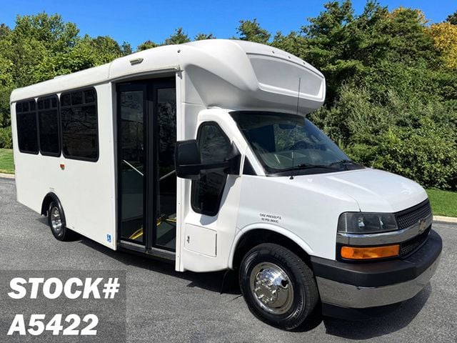 2017 Chevrolet Express 4500 Arboc Handicap-Accessible Shuttle Bus For Adults Church Seniors & Handicapped Transportation - 23002161 - 0