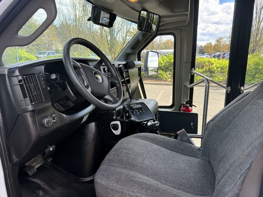 2017 Chevrolet Express 4500 Arboc Handicap-Accessible Shuttle Bus For Adults Church Seniors & Handicapped Transportation - 23002161 - 17