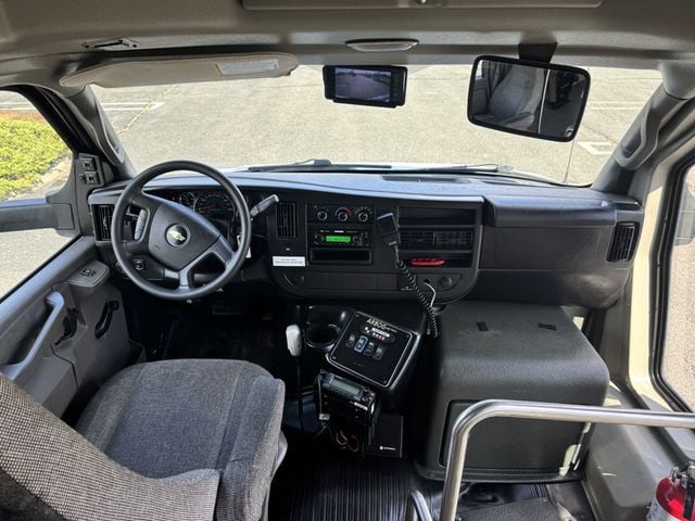 2017 Chevrolet Express 4500 Arboc Handicap-Accessible Shuttle Bus For Adults Church Seniors & Handicapped Transportation - 23002161 - 18